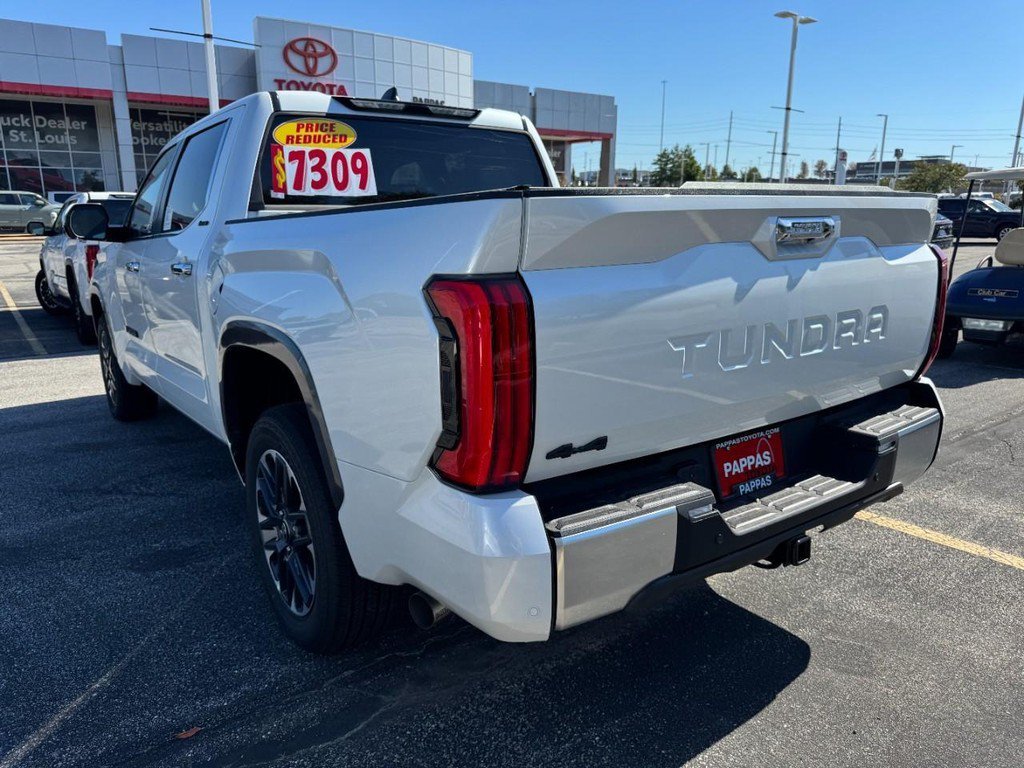 New 2026 Wind Chill Pearl <sup>1</sup> Toyota  Limited image 6