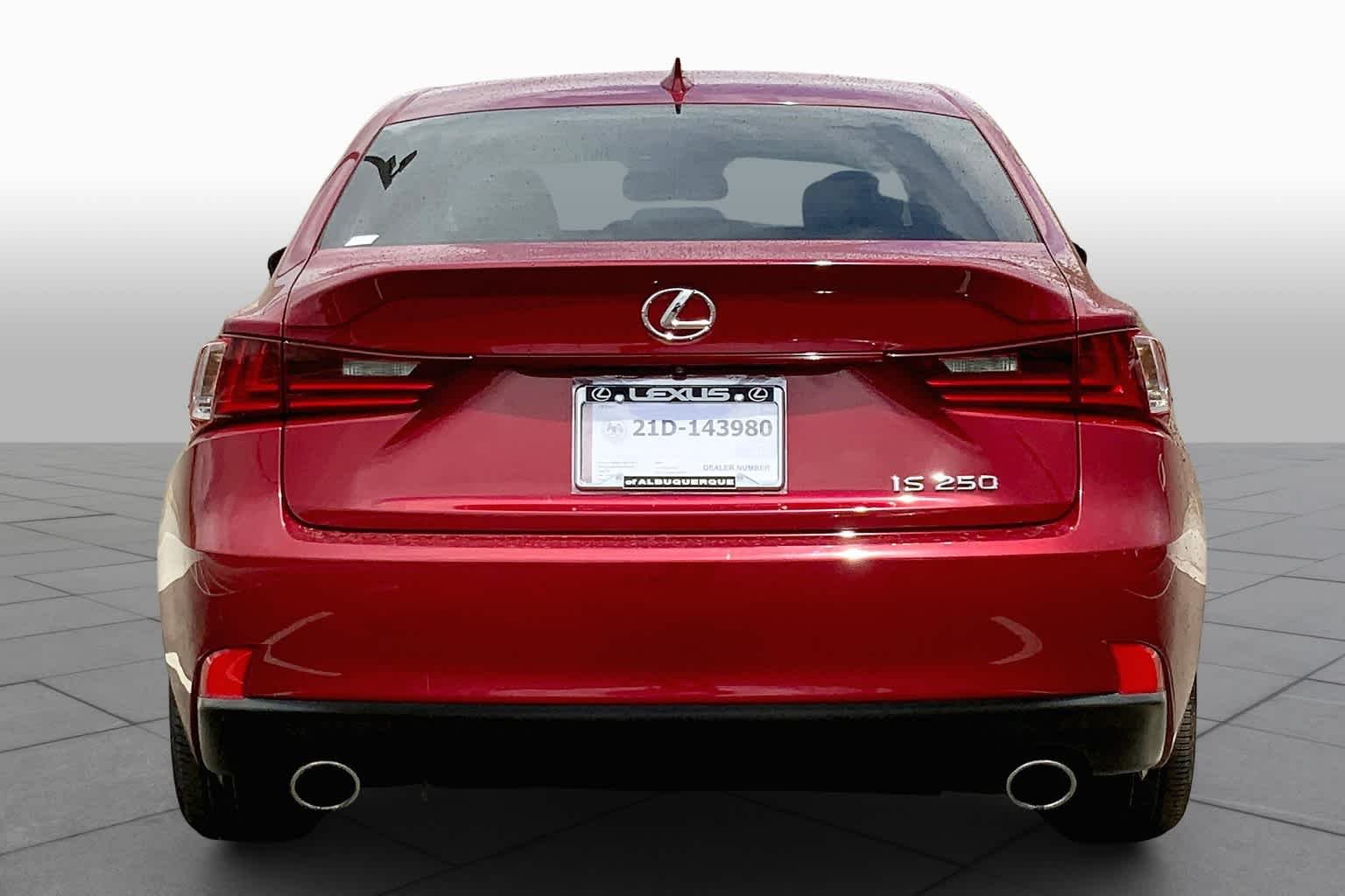 Used 2015 Matador Red Mica Lexus  image 4
