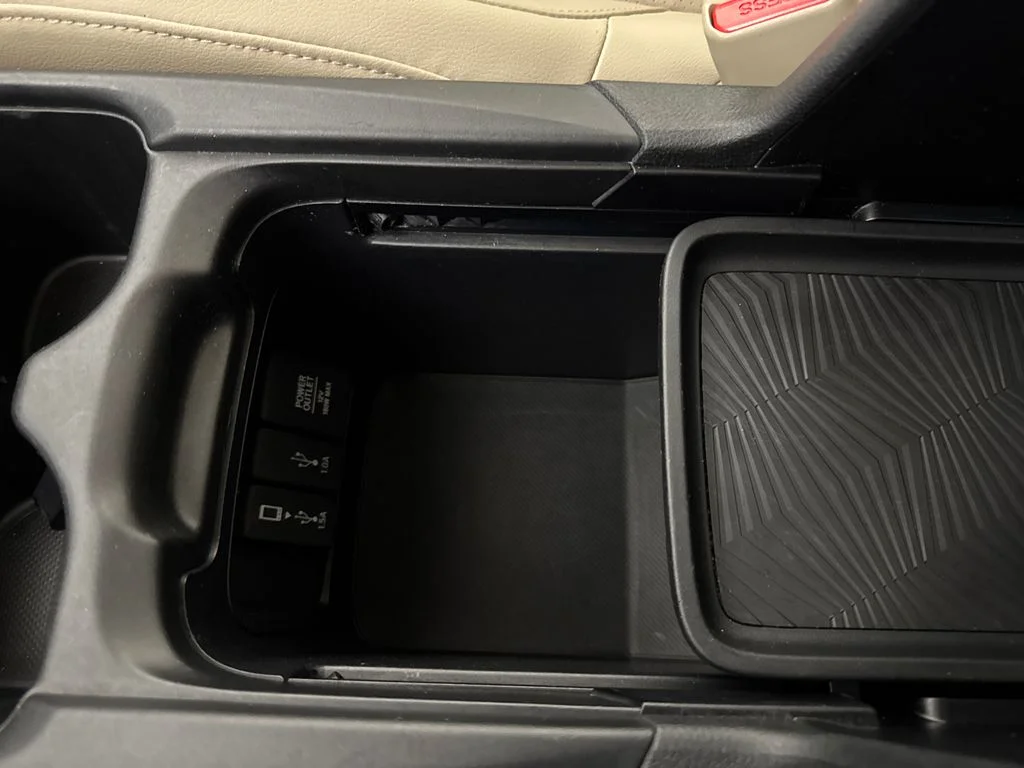 Certified Used 2018 White Honda Touring image 28