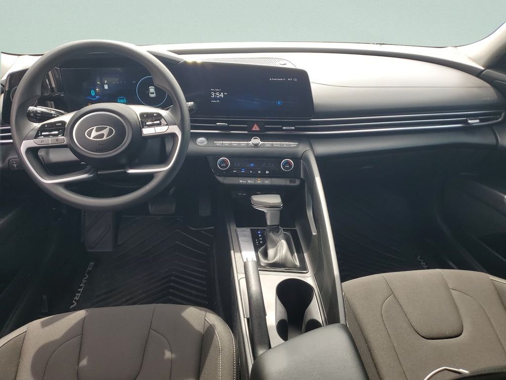 2024 Hyundai Elantra SEL - Photo 9