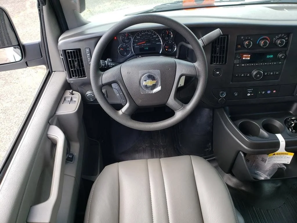 2025 Chevrolet Express Cargo Work Van - Photo 23
