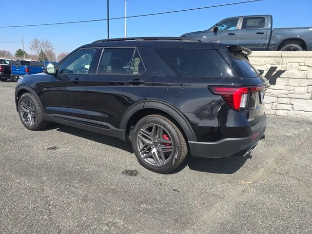 New 2026 Agate Black Metallic Ford ST image 5