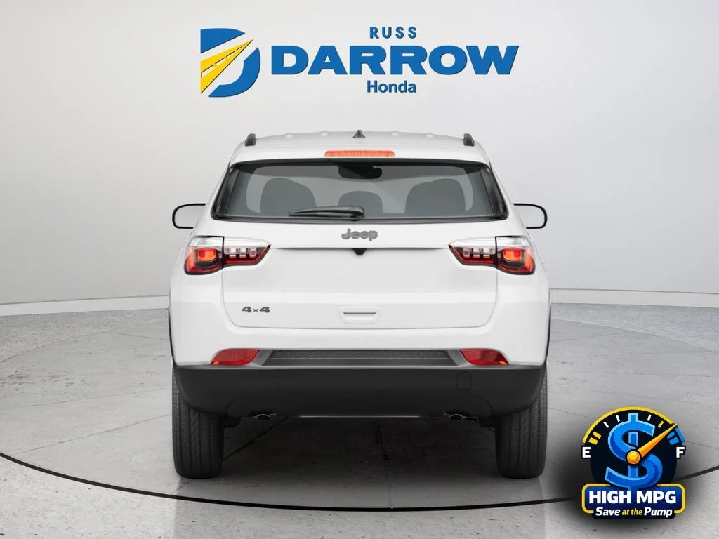Used 2025 White Jeep Limited image 3