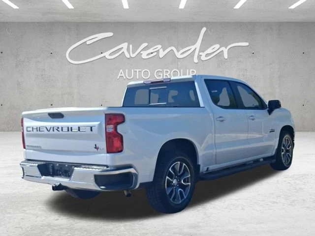 Used 2020 IRIDESCENT PEARL TRICOAT Chevrolet LT image 17