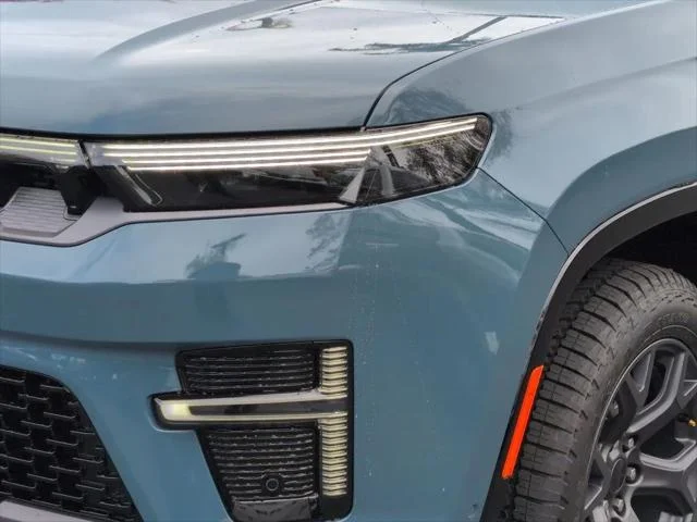New 2026 Steel Blue Exterior Paint Jeep Grand Wagoneer image 8