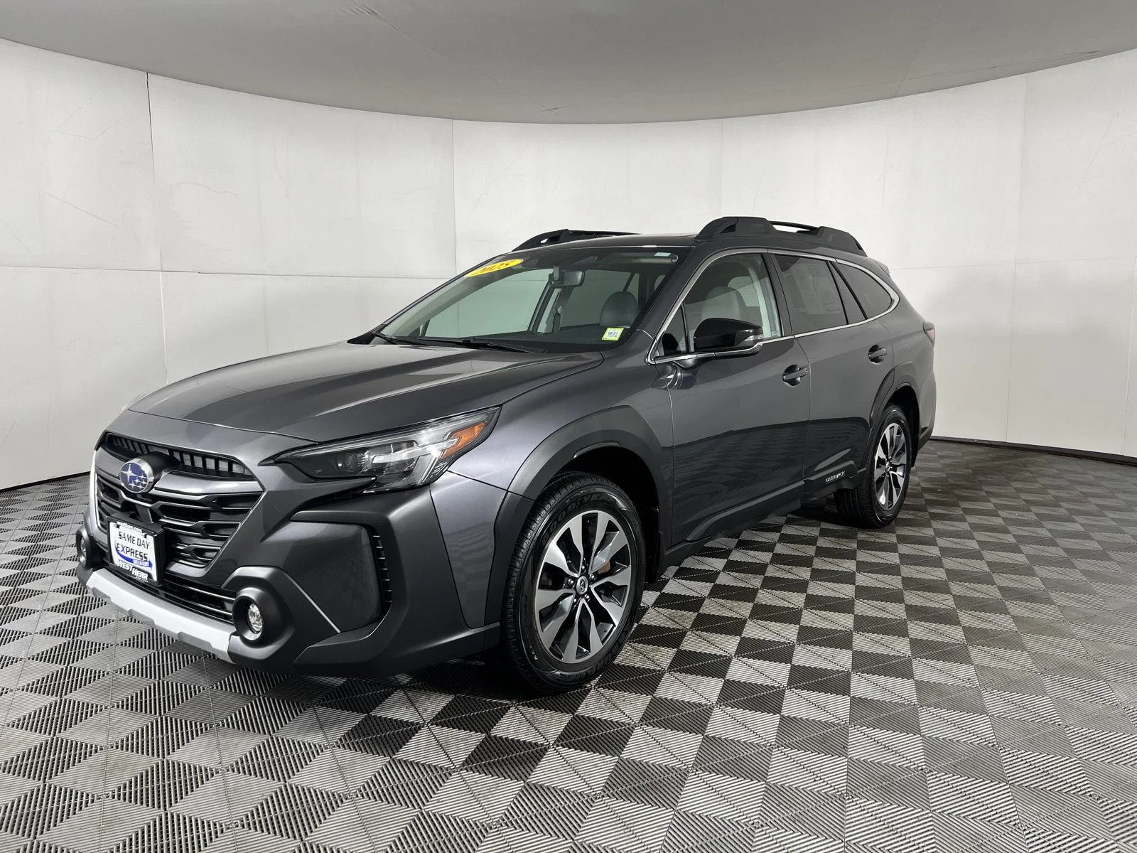 Used 2025 Magnetite Gray Metallic Subaru Limited image 21