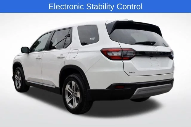 Used 2025 White Honda EX-L image 10