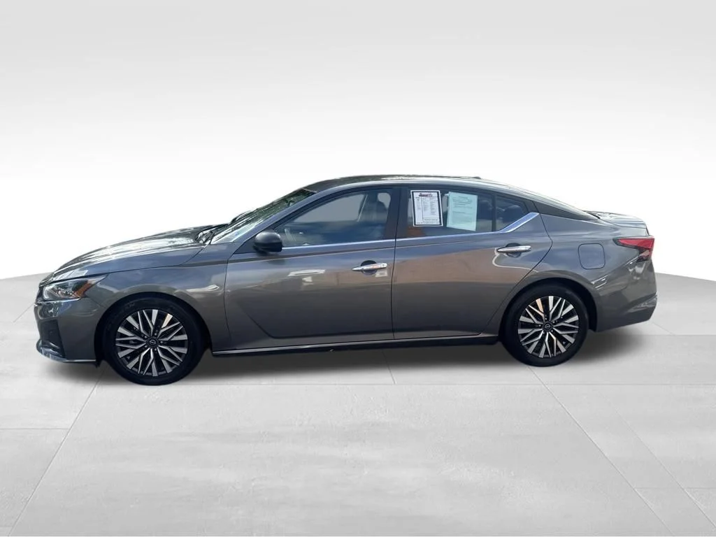 Used 2024 Gray Nissan 2.5 SV image 14