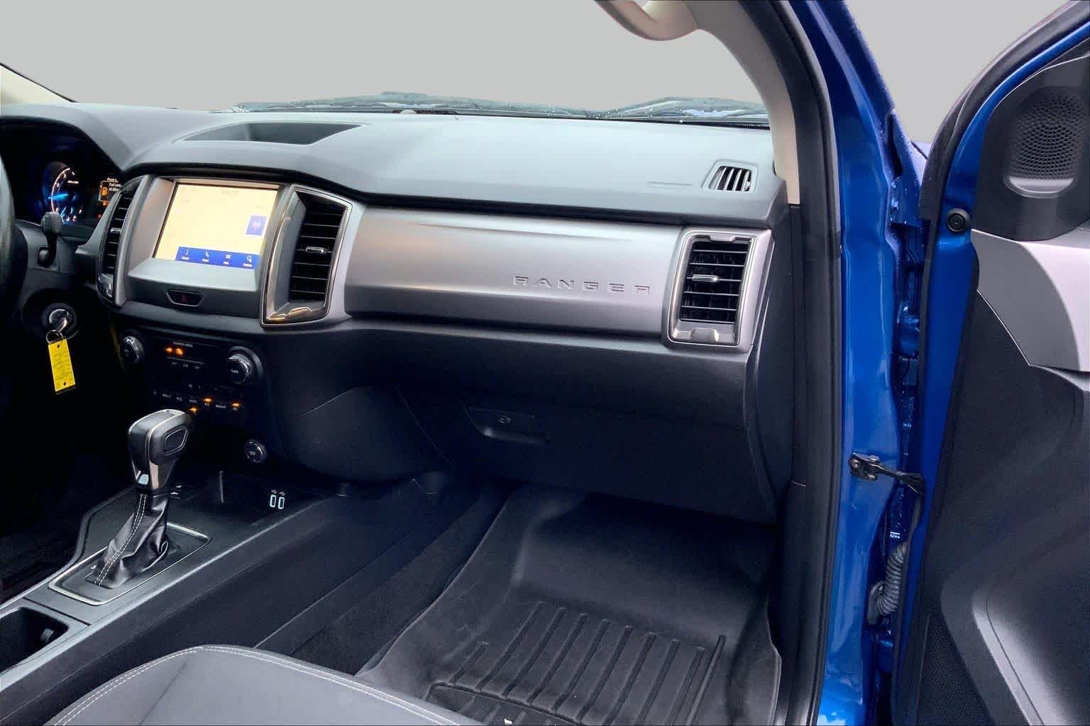 Used 2020 Lightning Blue Metallic Ford XLT image 16