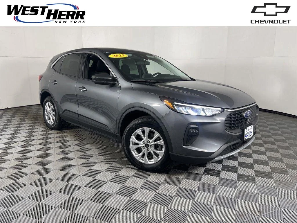 Used 2023 Gray Metallic Ford Active image 1