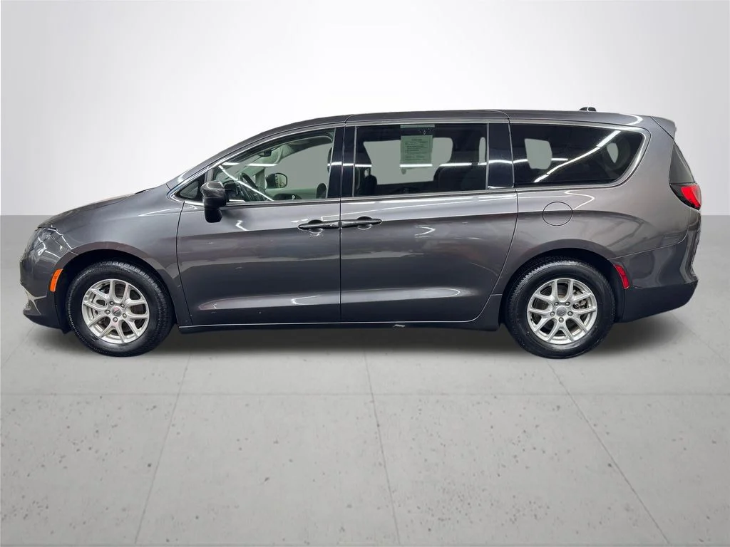 Used 2023 Gray Chrysler LX image 3