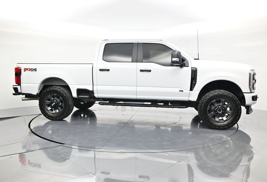 Used 2025 Oxford White Ford XL image 4