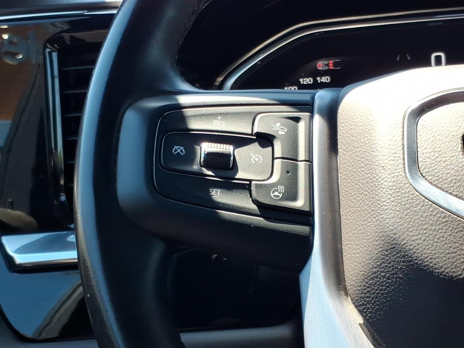 Used 2025 Onyx Black GMC SLT image 27