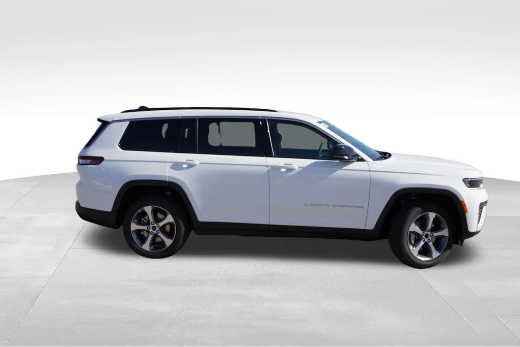 New 2026 Bright White Clearcoat Jeep Limited image 2