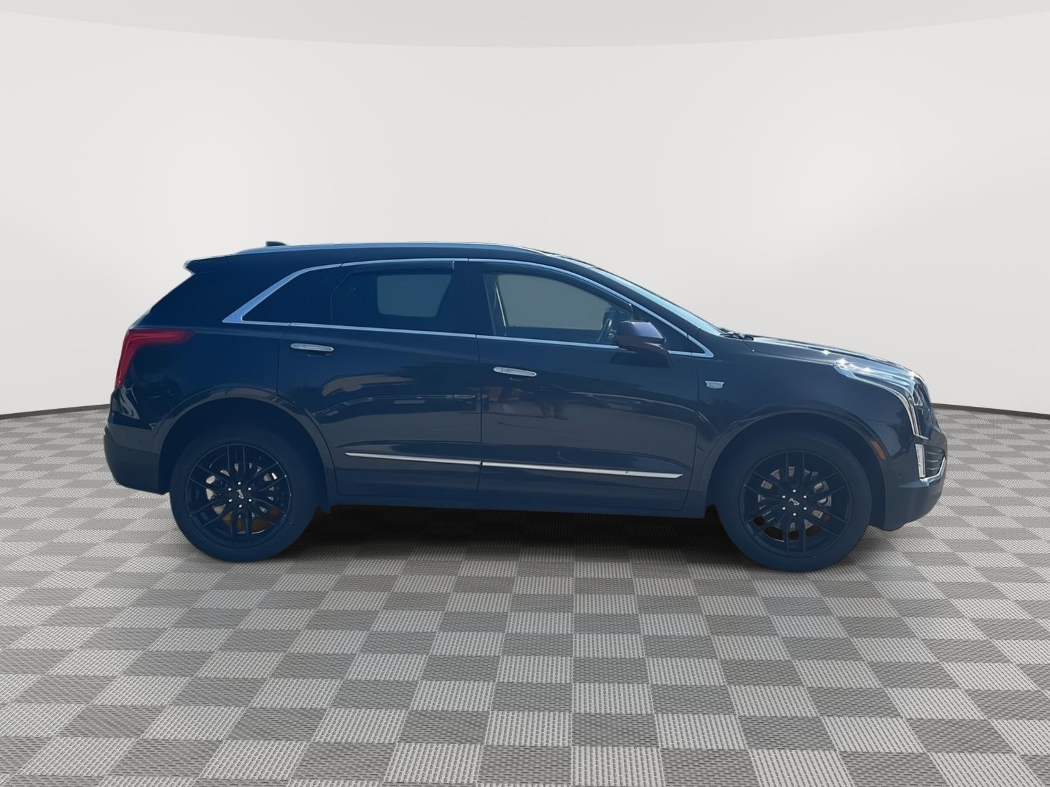 Used 2019 Manhattan Noir Metallic Cadillac Premium Luxury AWD image 4