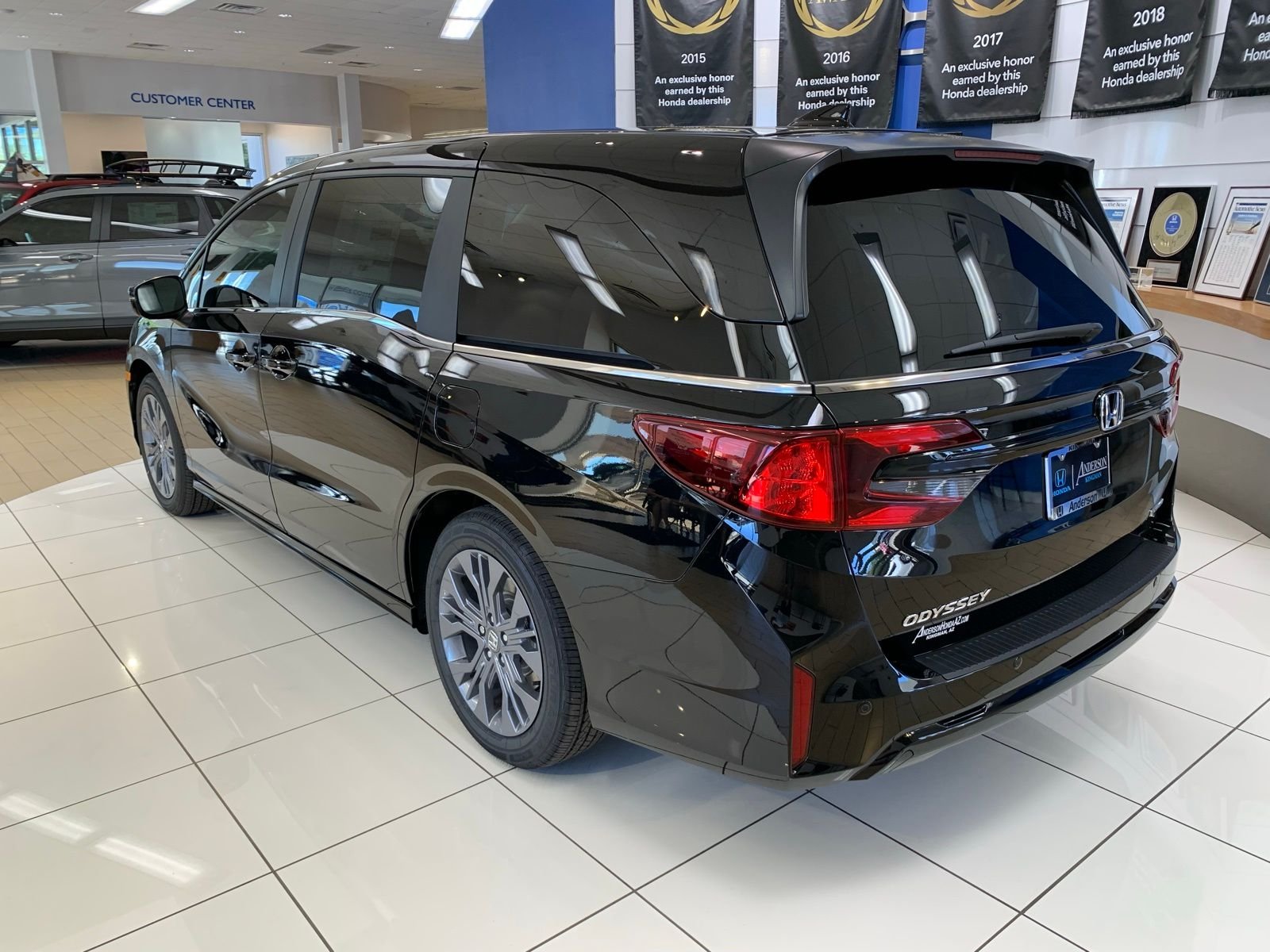 2026 Honda Odyssey Touring - Photo 7