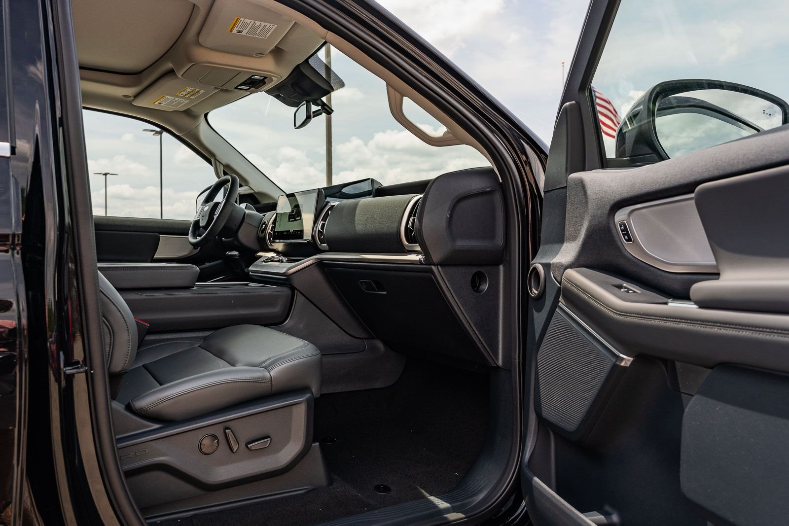New 2026 Agate Black Metallic Ford Active image 7