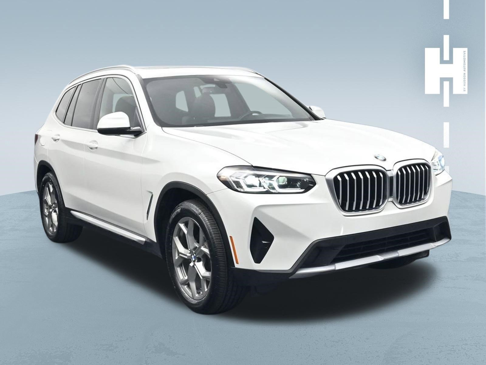Used 2024 White Metallic BMW xDrive30i image 2