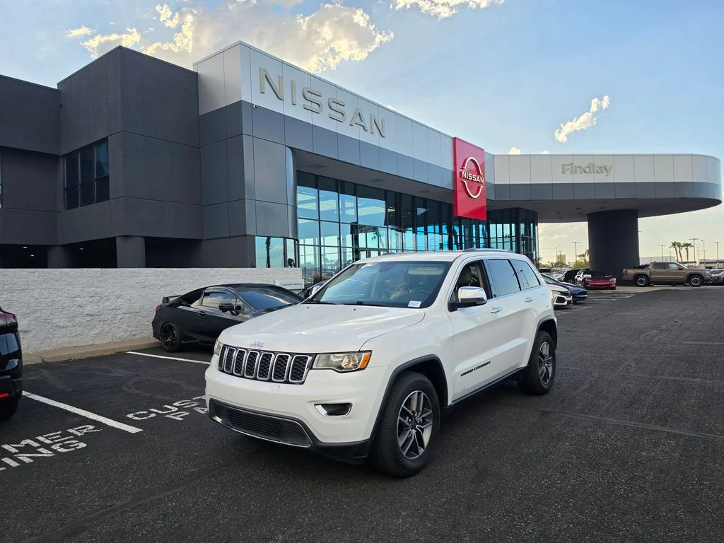 Used 2019 White Jeep Limited image 1