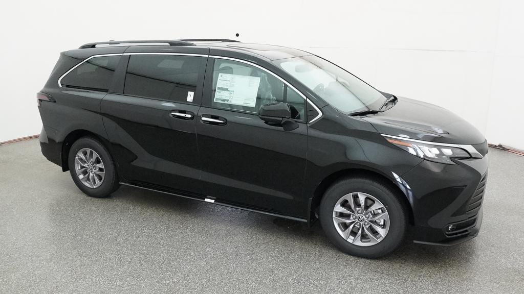 Certified Used 2026 Midnight Black Met Toyota XLE image 39
