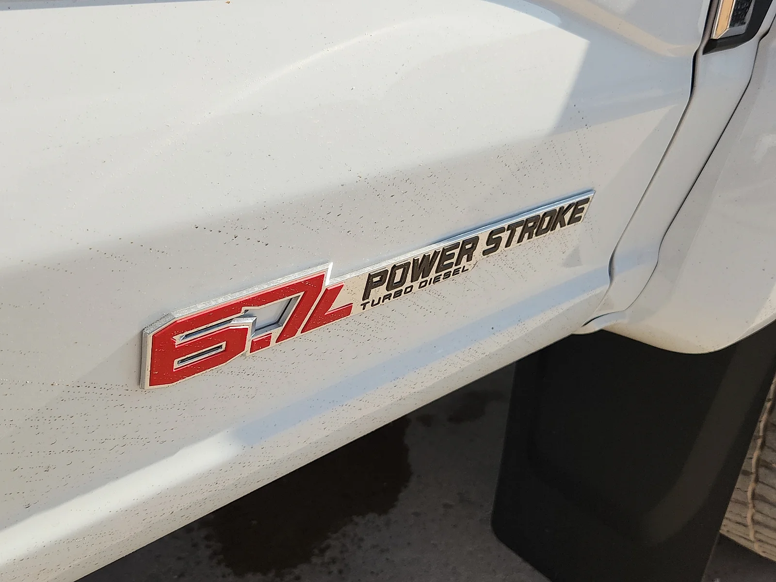 New 2027 Oxford White Ford XLT image 11