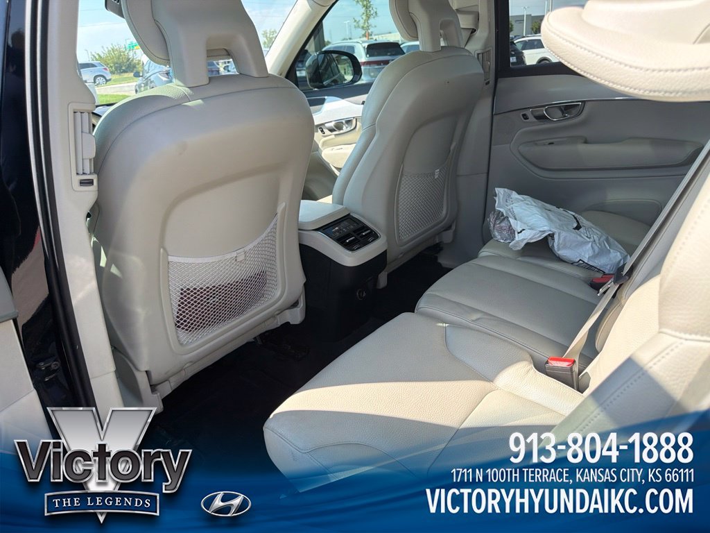 Used 2017 Black Volvo T6 Momentum image 8