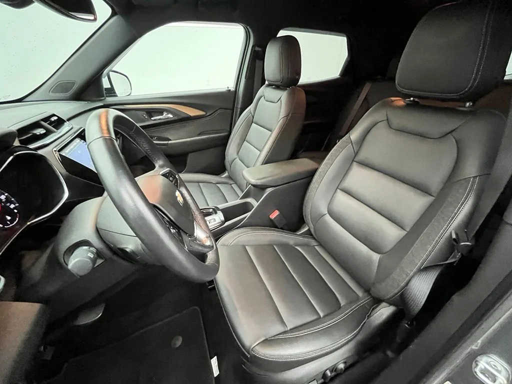 Used 2023 Gray Chevrolet ACTIV image 19