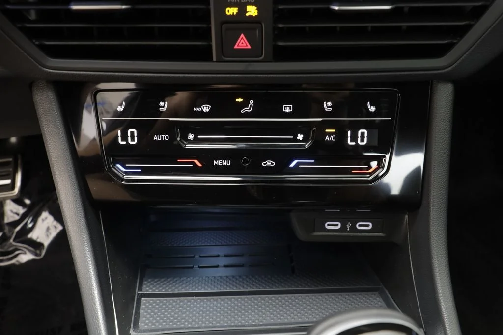New 2026 Deep Black Volkswagen 2.0T Autobahn image 12