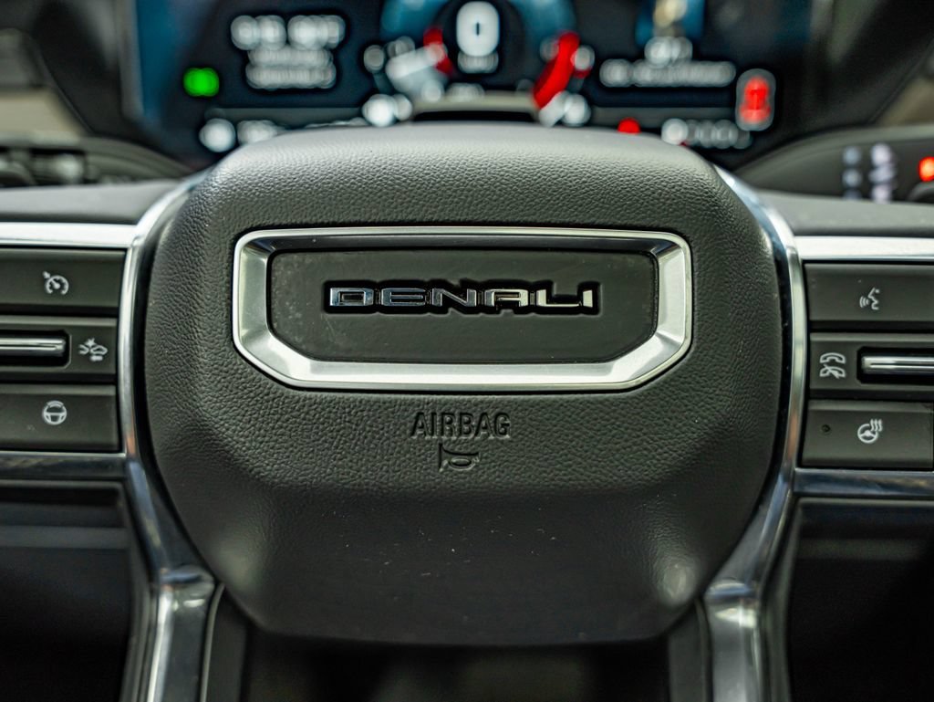 2024 GMC Acadia Denali - Photo 23