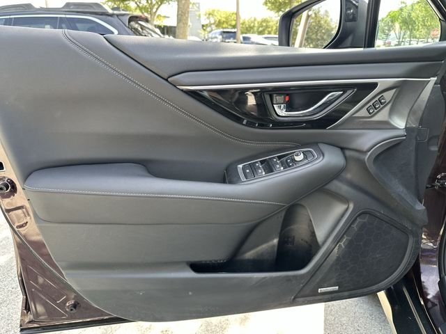 Used 2023  Subaru Limited image 13