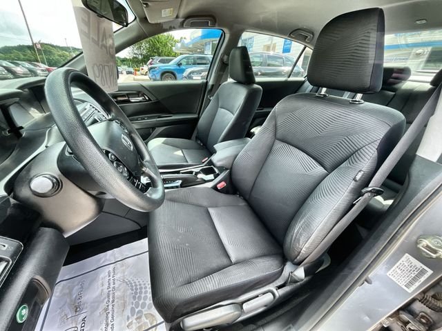 Certified Used 2016 Lunar Silver Metallic Honda LX image 15