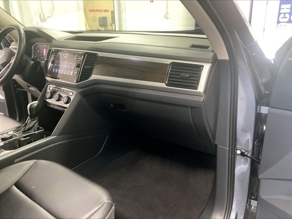Used 2023 Gray Volkswagen 3.6L V6 SE w/Technology image 13