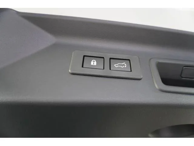 New 2026 CRYSTAL WHITE PEARL Subaru Premium Hybrid image 27