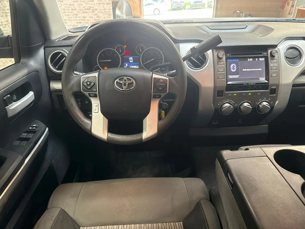Used 2014 Silver Sky Metallic Toyota SR5 image 14
