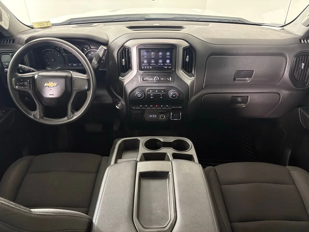 Used 2023 White Chevrolet Custom image 31