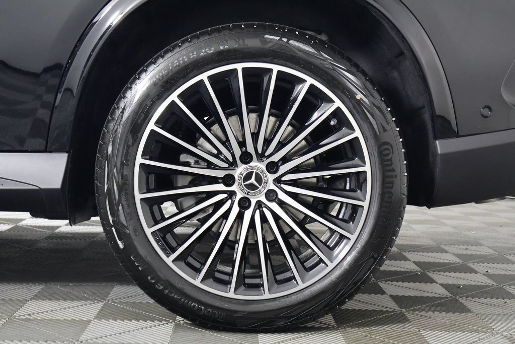 New 2026 Black Mercedes-Benz GLC 300 image 20