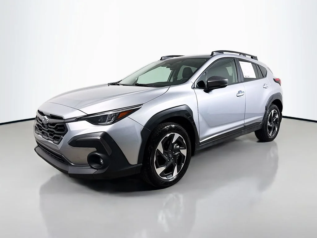 Used 2024 Ice Silver Metallic Subaru Limited image 3