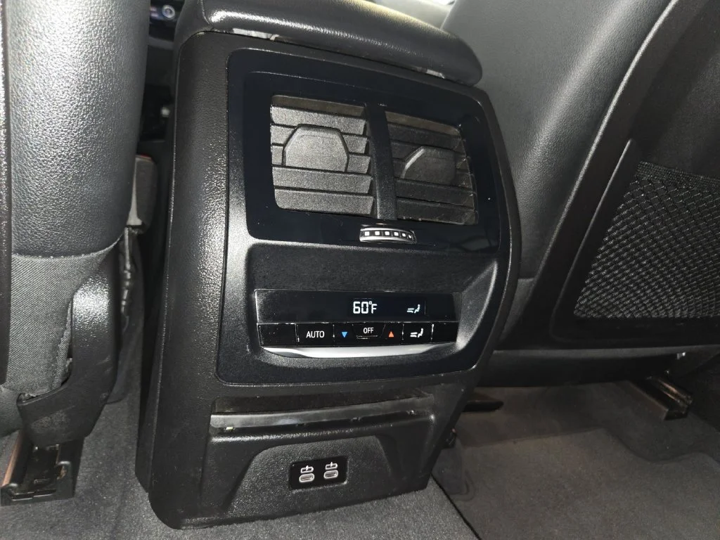 Used 2023 Gray BMW xDrive30i image 34