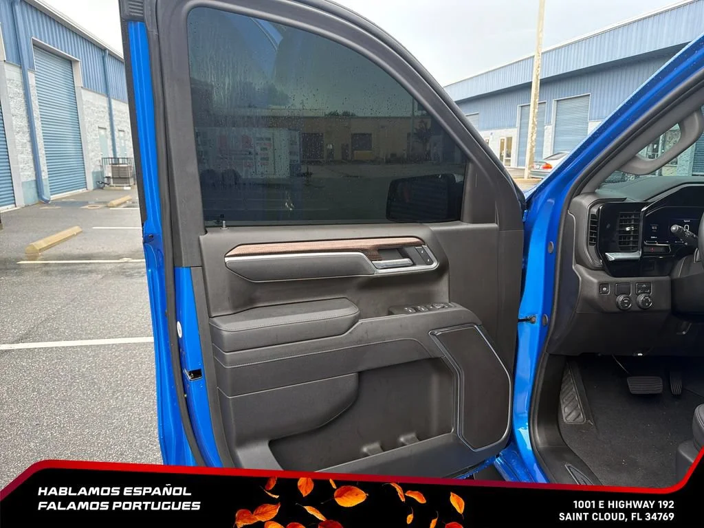 Used 2026 Riptide Blue Metallic Chevrolet LT image 10