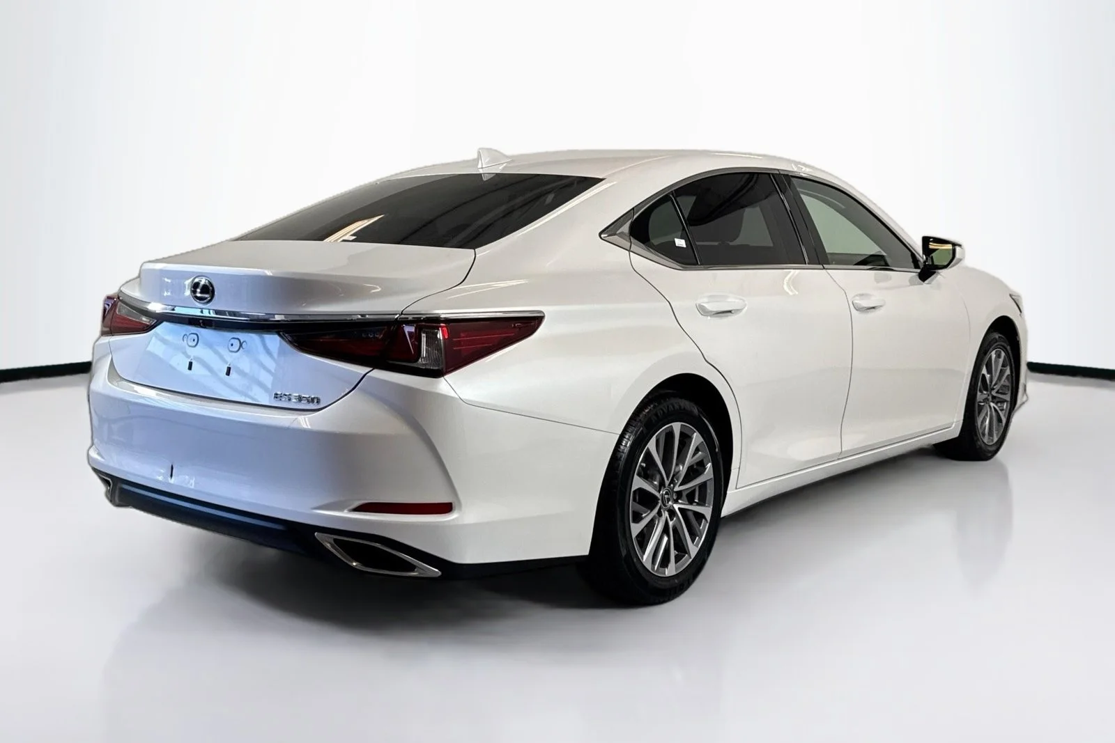 Used 2023 White Lexus ES 350 image 5