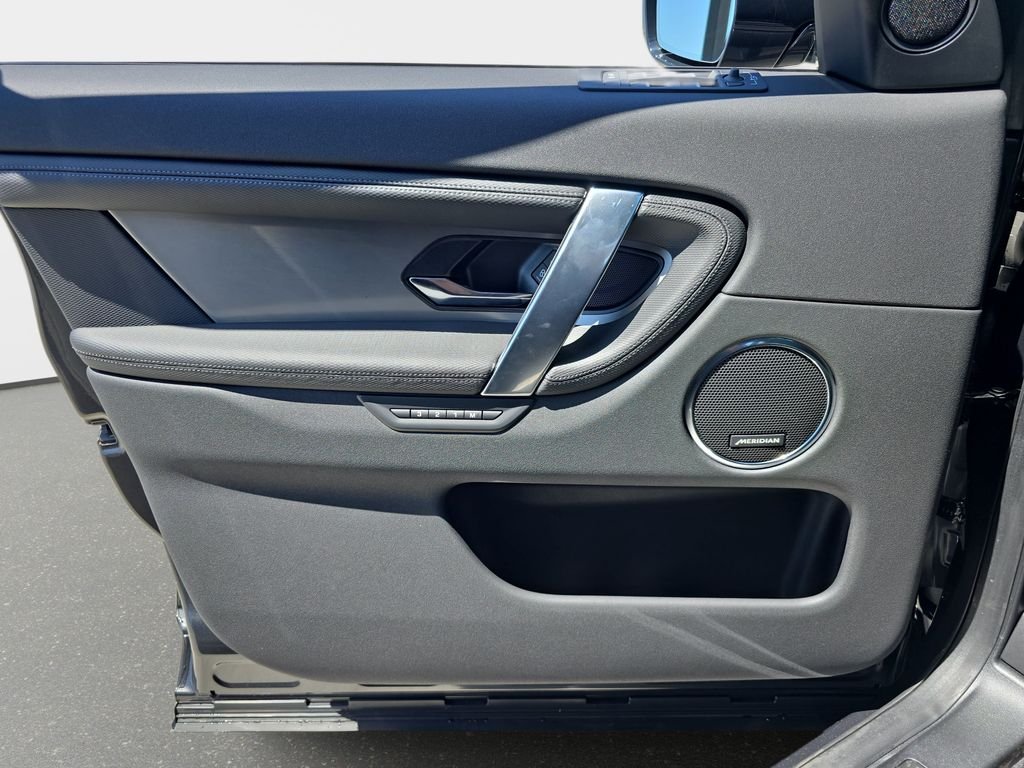 New 2026 Carpathian Grey Land Rover Landmark image 27