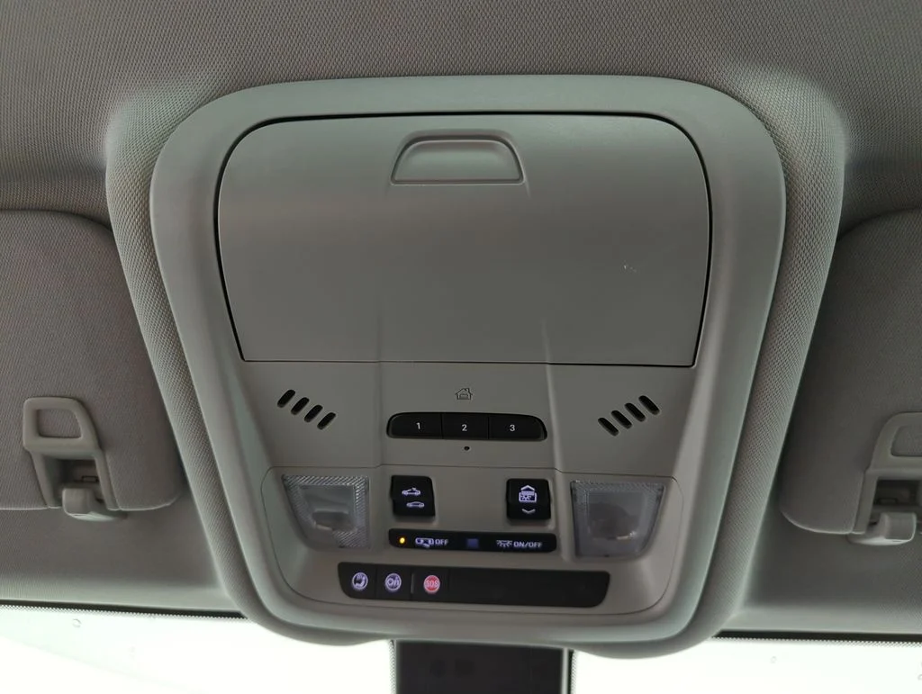 Used 2023 Sterling Metallic GMC AT4 image 29