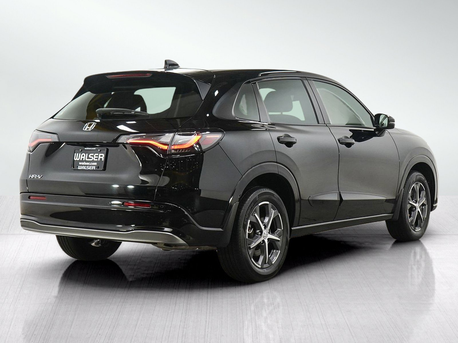 Used 2023 Black Honda EX-L image 5