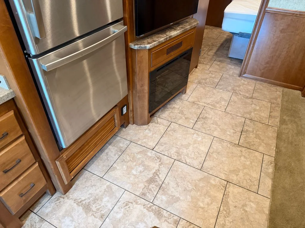 Used 2014  Tiffin  image 113
