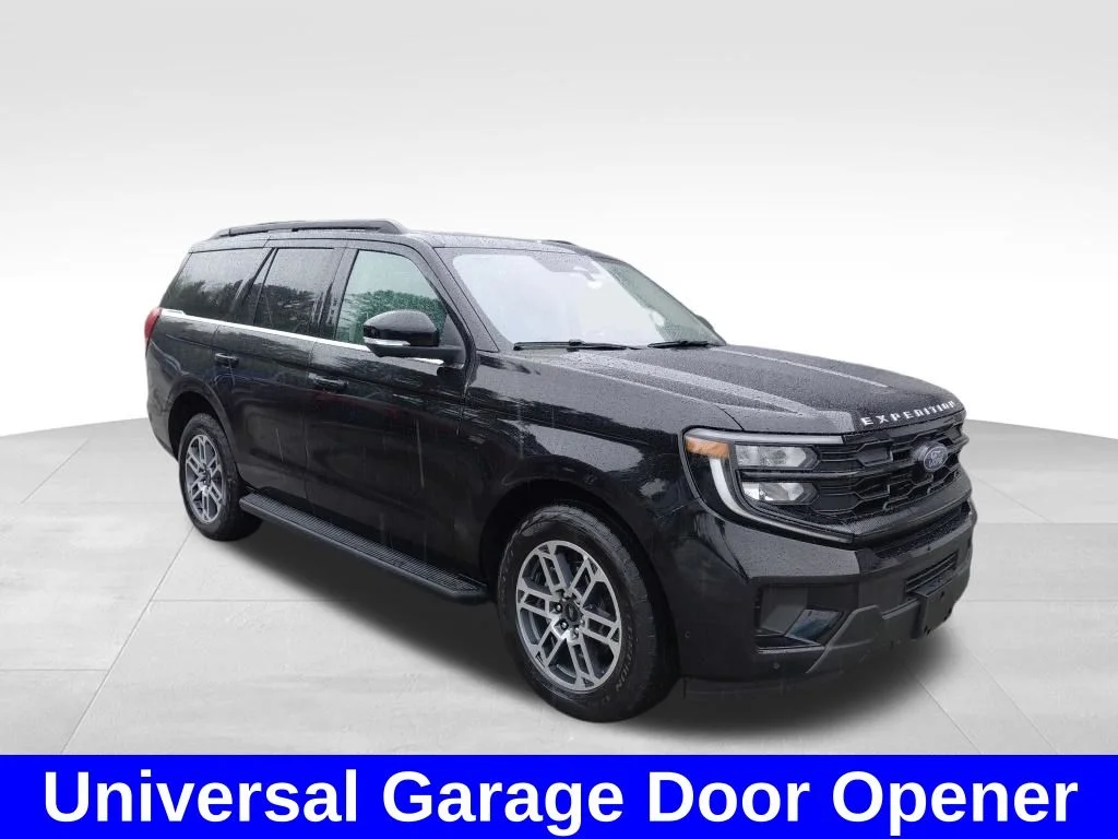 Used 2025 Black Metallic Ford Active image 5