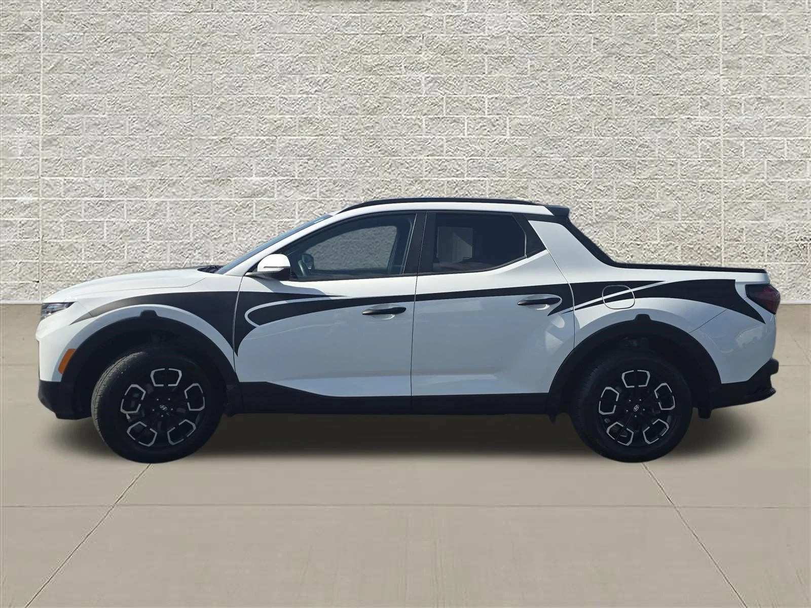 Used 2022 Ice White Hyundai SEL image 4