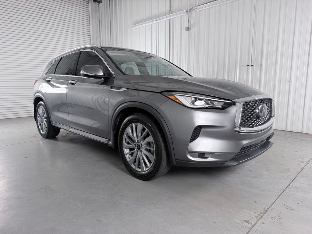 Used 2023 Gray INFINITI LUXE image 3