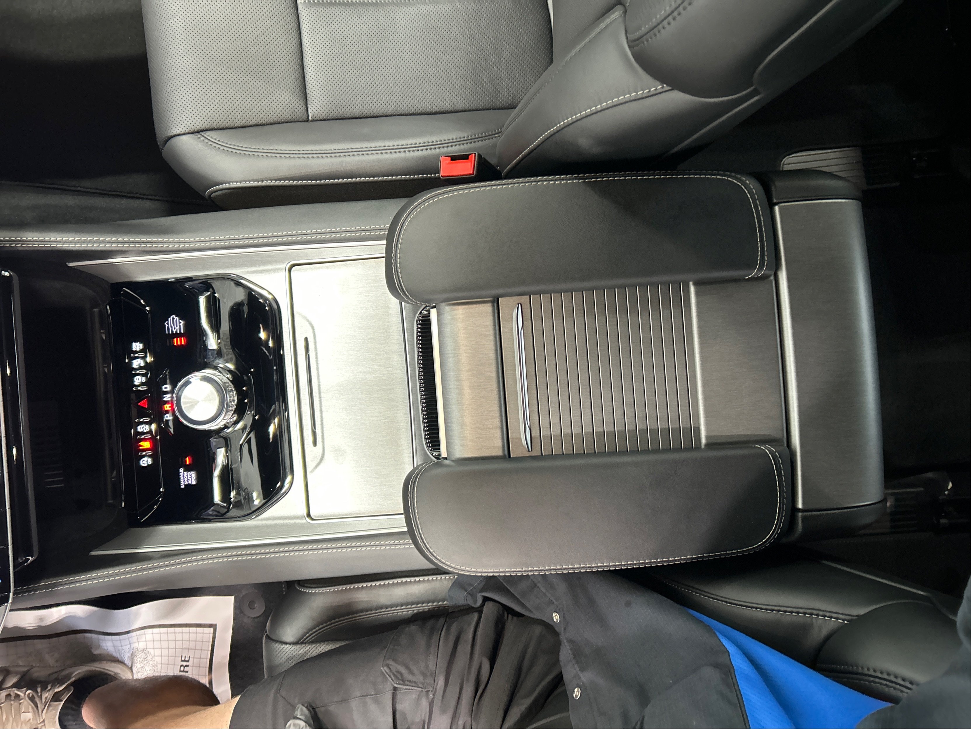 New 2026 Steel Blue Exterior Paint Jeep Limited Reserve image 14