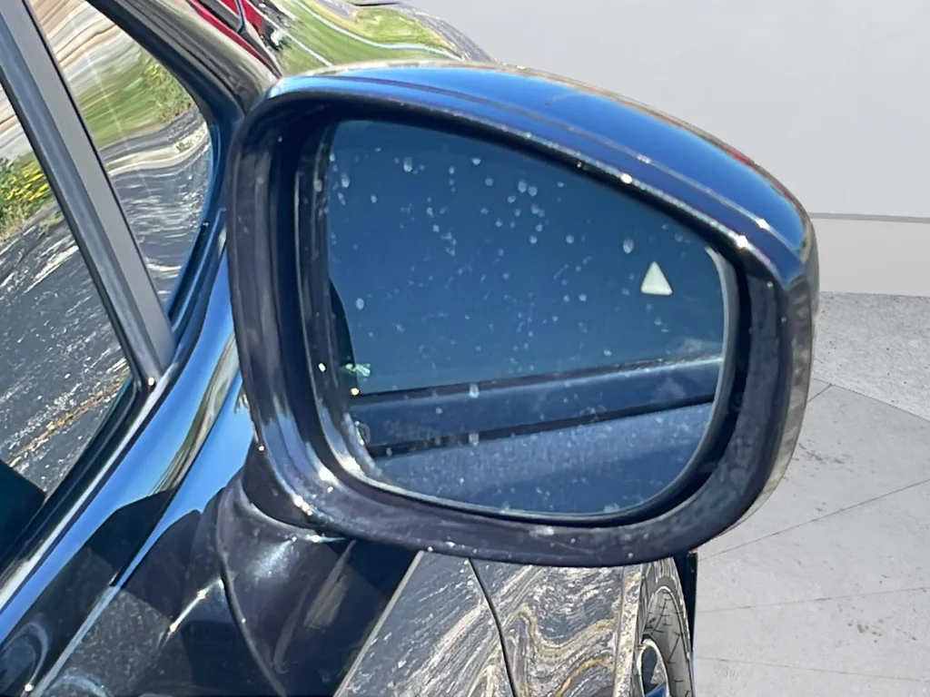 Used 2020 Black Chrysler Touring L image 39