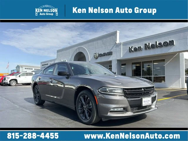 Used 2021 Gray Dodge SXT image 1